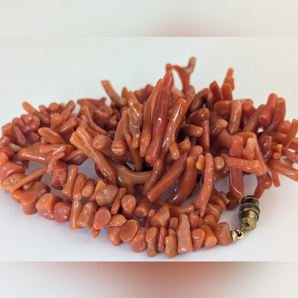 19" Antique 35.5mm Graduated Natural Orange Mediterranean Branch Coral Necklace - Picture 5 of 10